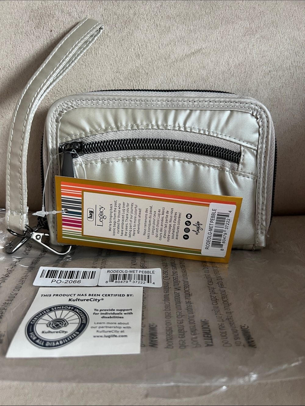 NWT Lug Letacy Collection Rodeo RFID Wallet in Metallic Pebble - Picture 3 of 9
